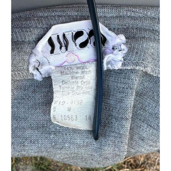 Vintage Trissi two piece gray vest pockets skirt pockets size twelve belt old - Picture 10 of 16